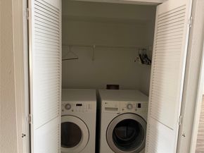 4444 VICTORY Drive 1208, Houston TX 77088