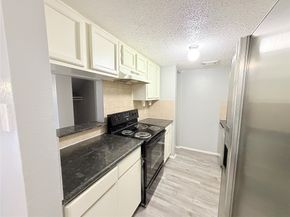 9461 Pagewood Lane, Houston TX 77063