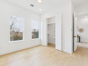 602 Jewett Street B, Houston TX 77009
