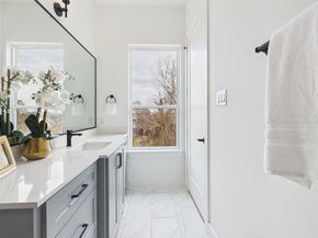 602 Jewett Street B, Houston TX 77009