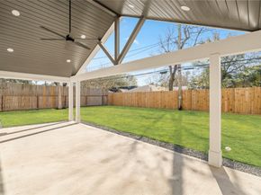 10511 Londonderry Drive, Houston TX 77043