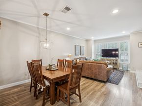 1223 Fountain View Drive 124, Houston TX 77057