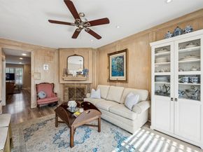 1223 Fountain View Drive 124, Houston TX 77057