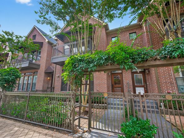 28 Riva Row, Spring TX 77380