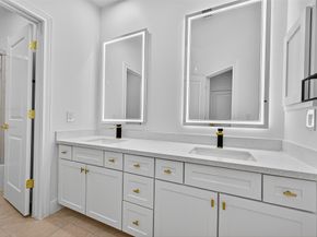 28 Riva Row, Spring TX 77380