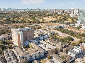 2324 Camden Drive C, Houston TX 77021