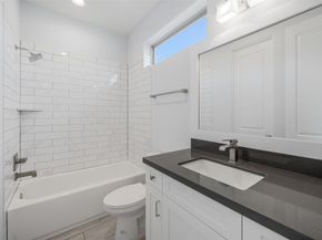 2324 Camden Drive C, Houston TX 77021