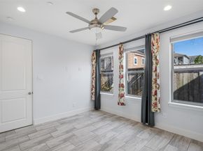 2324 Camden Drive C, Houston TX 77021