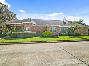 2007 N Greens Boulevard, Richmond TX 77406