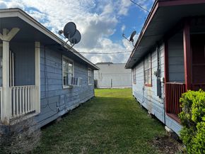 2915 Helberg Road, Houston TX 77092