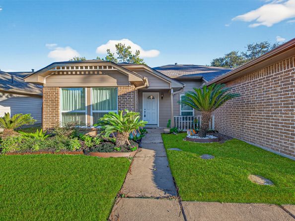 8526 Greenleaf Lake Drive, Houston TX 77095
