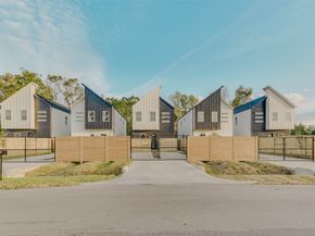 1801 Tillison Street A/B, Houston TX 77088