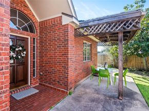 70 Grants Lake Circle, Sugar Land TX 77479