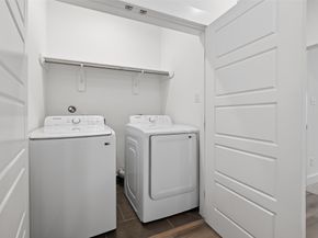 314 Neyland Street, Houston TX 77022