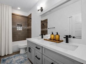 314 Neyland Street, Houston TX 77022