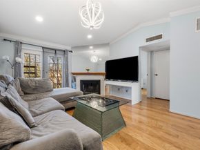 1515 Sandy Springs Road 3404, Houston TX 77042