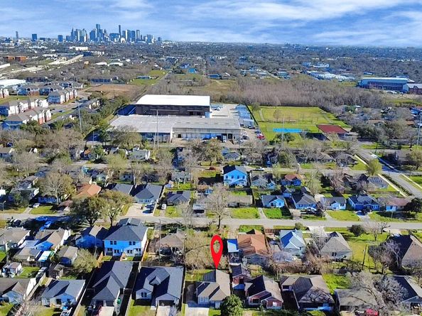 3437 Seabrook Street, Houston TX 77021