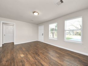 3437 Seabrook Street, Houston TX 77021