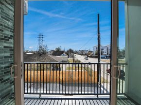 5512 Hardy Street, Houston TX 77009