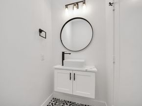 5512 Hardy Street, Houston TX 77009