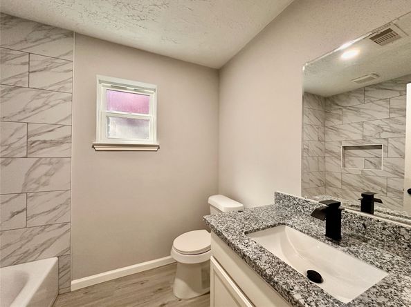 11703 Cliveden Drive, Houston TX 77066