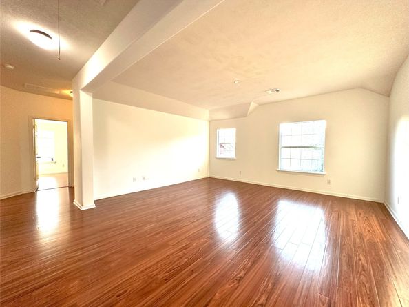 46 S April Mist Circle, Conroe TX 77385