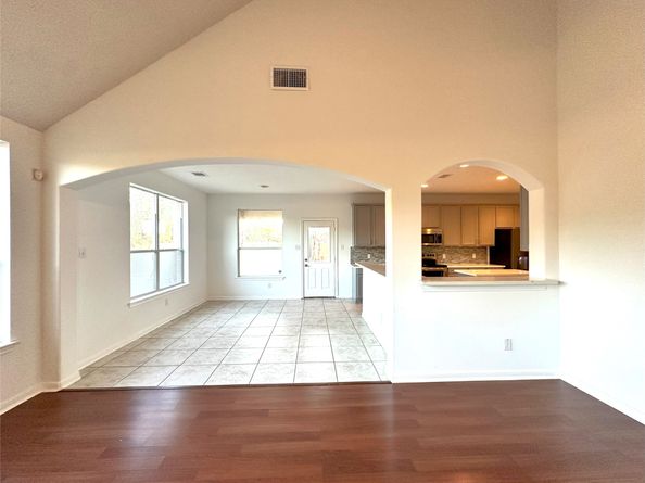 46 S April Mist Circle, Conroe TX 77385