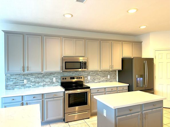 46 S April Mist Circle, Conroe TX 77385