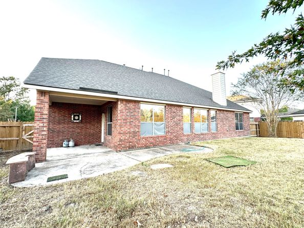 46 S April Mist Circle, Conroe TX 77385