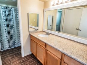 3035 Walnut Bend Lane 35, Houston TX 77042