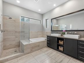 5638 Petty Street B, Houston TX 77007