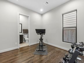 5638 Petty Street B, Houston TX 77007
