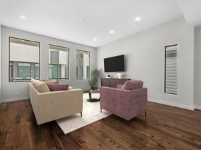5638 Petty Street B, Houston TX 77007