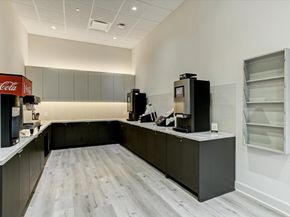 3333 Allen Parkway 701, Houston TX 77019