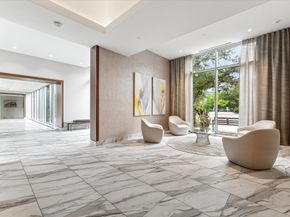 3333 Allen Parkway 701, Houston TX 77019
