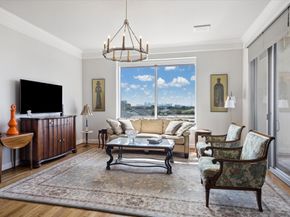 3333 Allen Parkway 701, Houston TX 77019