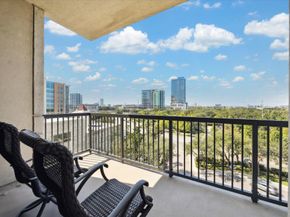 3333 Allen Parkway 701, Houston TX 77019