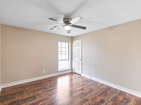 4302 Marchant Road, Houston TX 77047