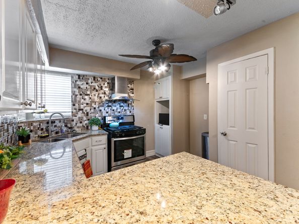 4302 Marchant Road, Houston TX 77047