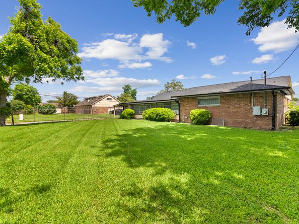 4302 Marchant Road, Houston TX 77047