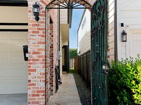 5233 Cornish Street C, Houston TX 77007