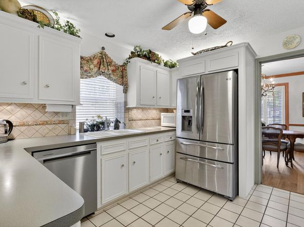 12019 Paradise Valley Drive, Houston TX 77066