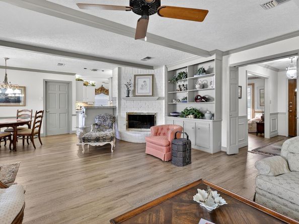 12019 Paradise Valley Drive, Houston TX 77066