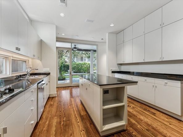 3018 Virginia Street, Houston TX 77098
