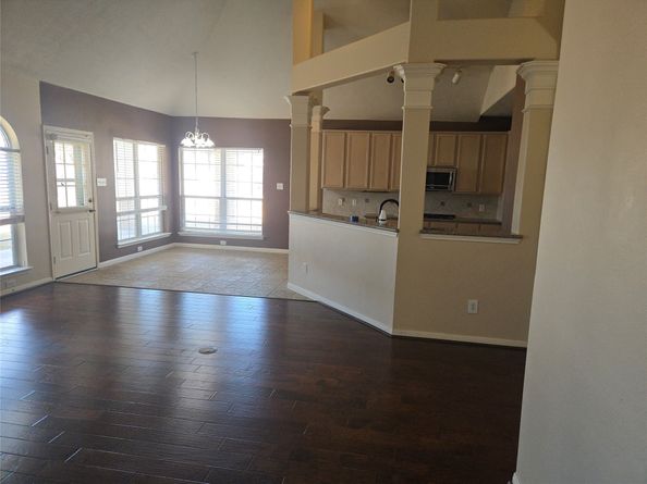 8411 Sandestine Court, Houston TX 77095