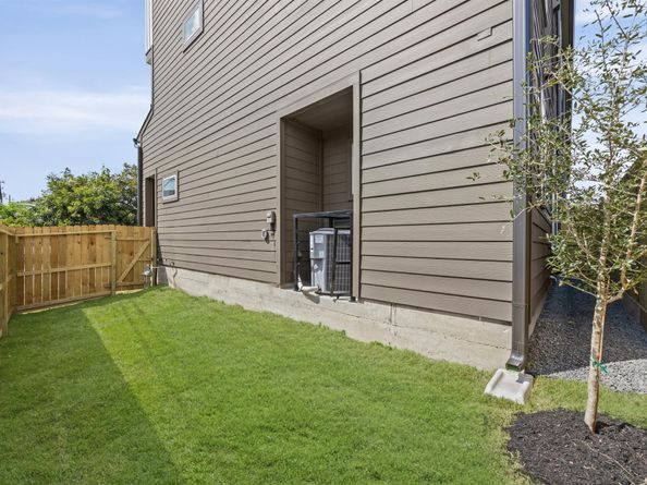 5107 Avenue J, Houston TX 77011