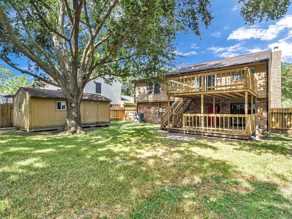 8426 Laurel Trails Drive, Houston TX 77095