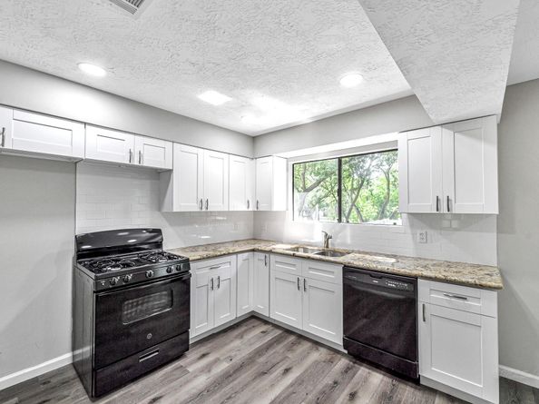 8426 Laurel Trails Drive, Houston TX 77095