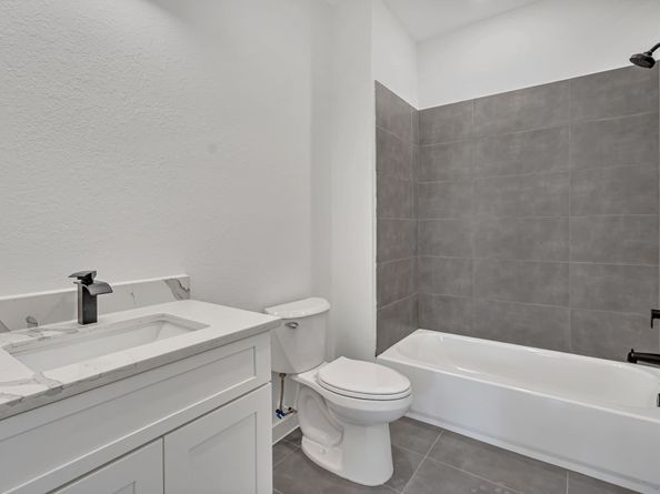 3620 SAUER Street B, Houston TX 77004