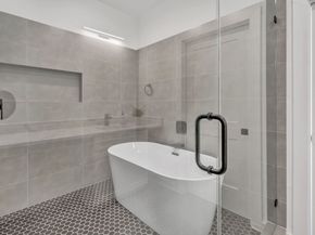 3620 SAUER Street B, Houston TX 77004